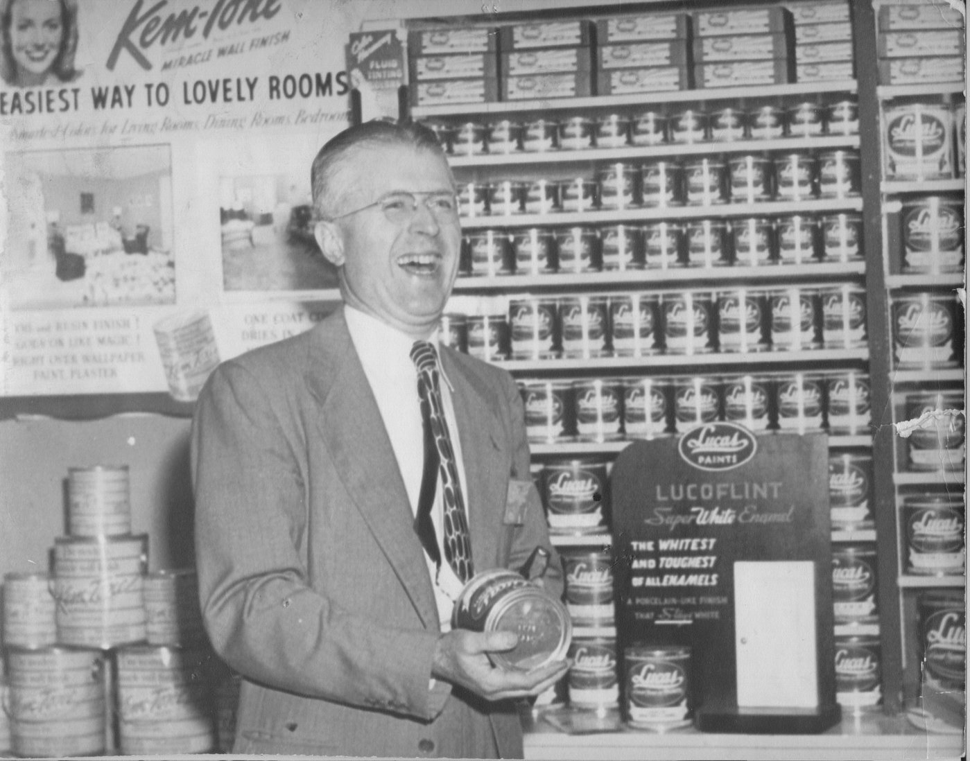 Do it Best President Focused on Driving Future Growth + 75 Years of Do it Best History 11 Arnold Gerberding left his job with a small wholesaler in Indiana, Auburn Hardware, to form Hardware Wholesalers Inc. as a dealer-owned cooperative in June 1945. Nearly half the initial members were LBM retailers, and this close mix of hardware and LBM business remains a defining characteristic of the company.