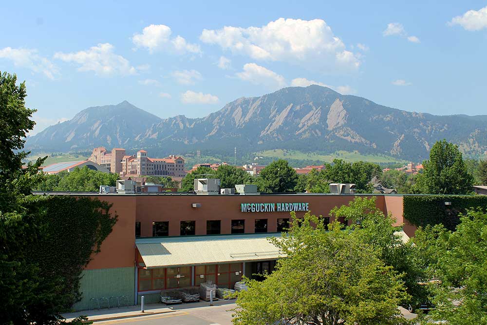 Retail Beacon Award —McGuckin Hardware—Boulder, Colo. 9 McGuckin Hardware in Boulder, Colo., features a 58,000-square-foot sales floor.