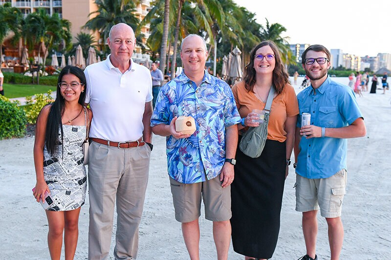 IHI attendees took in the beautiful Marco Island sunset while strolling along the beach during the Celebration of Independents, enjoying a relaxed evening of networking and festivities.