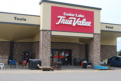 True Value Company Makes Deal to Sell Majority Interest to ACON Investments 3 True Value has about 3,400 members operating 4,400 stores.