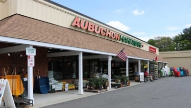 Aubuchon Hardware Beacon Award for Community Service — Aubuchon Hardware—Westminster, Mass.