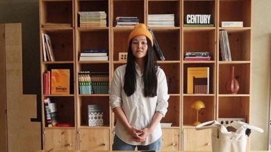 Wright Yuns N One-Woman Hardware Store, No Bricks Required