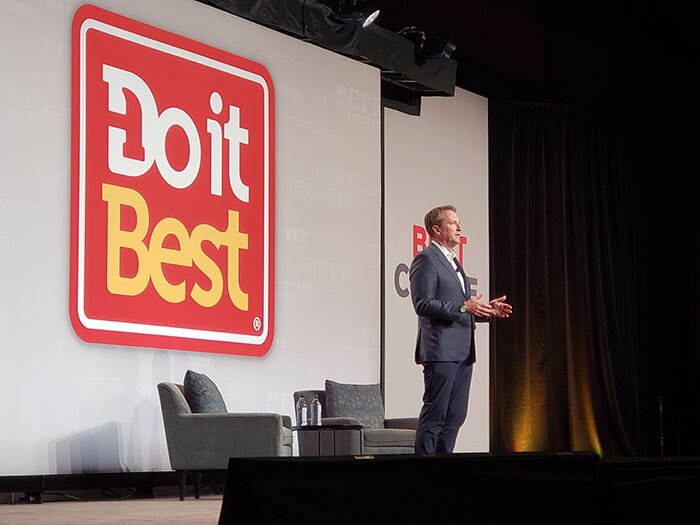 At the Fall Market, Do it Best Hands Off Historic Profits, Rebates to Members 1 Starr DIB Market News At the Fall Market, Do it Best Hands Off Historic Profits, Rebates to Members