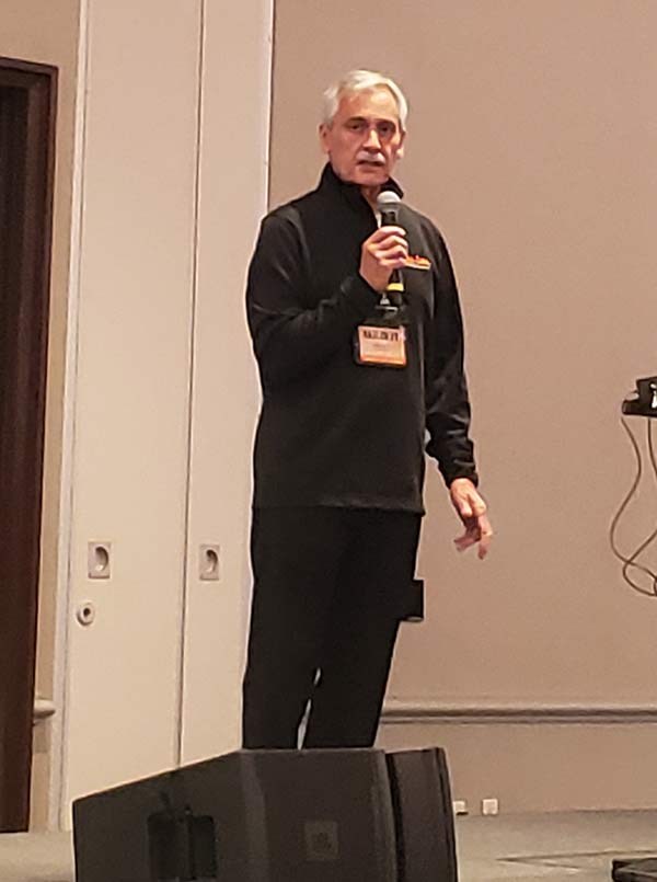 HH Market Steve Henry House-Hasson’s January Dealer Market in Nashville Sets Attendance and Sales Records