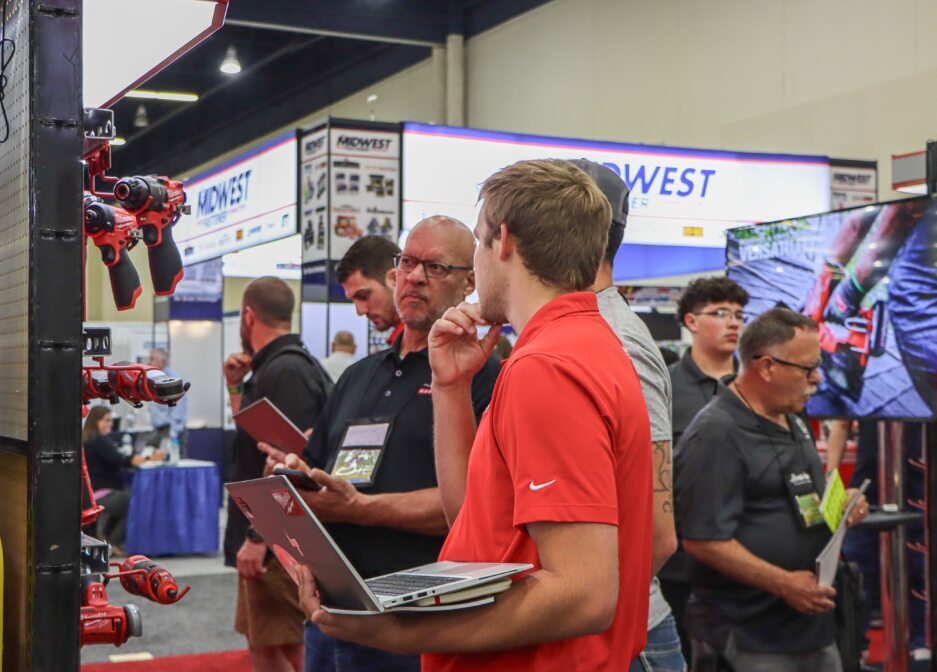 House Hasson Summer Market Midwest House-Hasson Rise & Shine Summertime Show Highlights Growth, Retailer Engagement