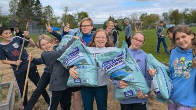 Kids grow good COM Coast of Maine’s Growing Good Program Surpasses 2,000 Garden Donations
