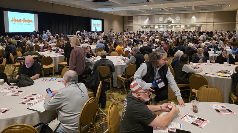 House-Hasson Dealer Market Maintains Momentum as Storm Alters Plans 2 Breakfast buys crowd House-Hasson Dealer Market Maintains Momentum as Storm Alters Plans
