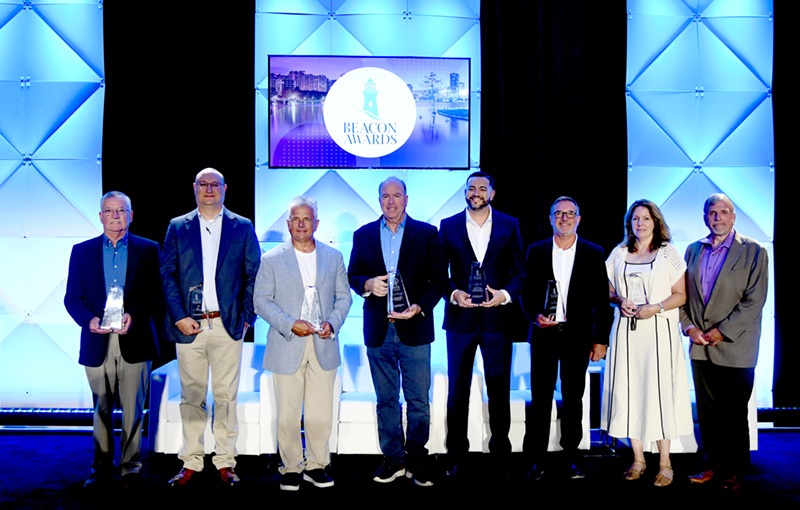 Registration Open for 2026 Independent Home Improvement Conference 2 Attendees at the 2026 Independent Home Improvement Conference will network in Orlando during the Beacon Awards.