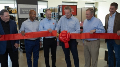 DiB Retail Innovation Lab ribbon cutting 1 Do it Best Opens 3,000-Square-Foot Retail Innovation Lab
